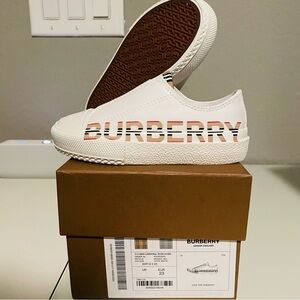Burberry Mini Larkhall Low Top Slip On, EUR 23 Toddler Size 7, Optic White. NWT